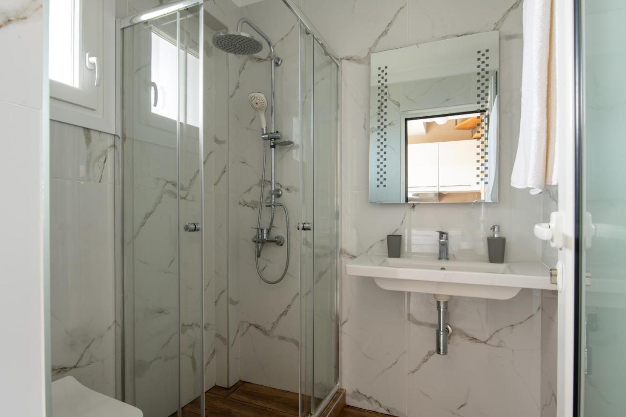 Sithonia Suites Luxury 2 Beds Studio, Semi-Ground Floor Nikiti  Extérieur photo